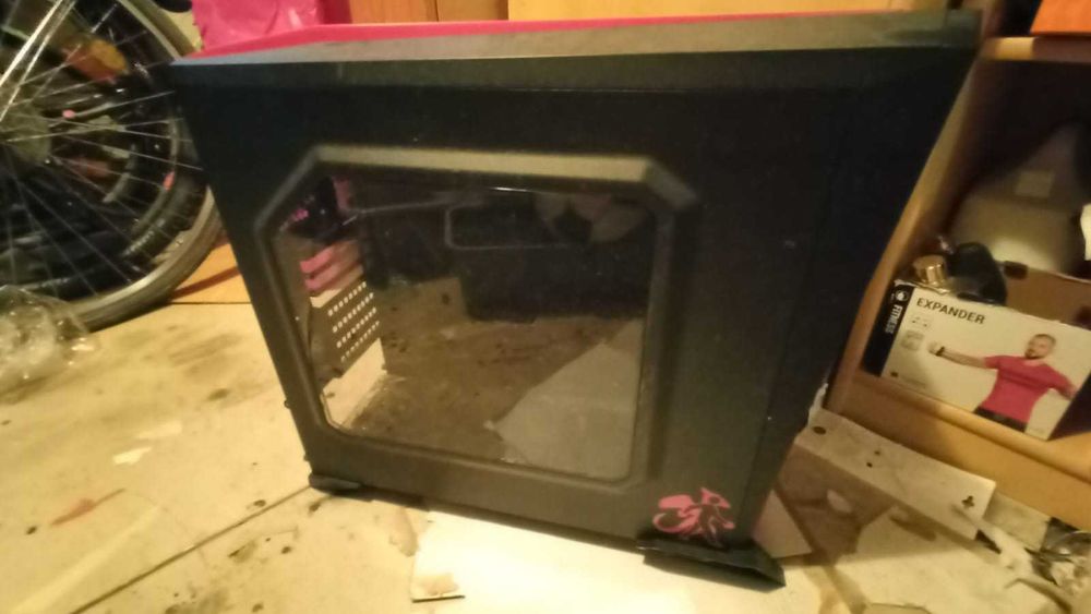 Obudowa Corsair Carbide SPEC-ALPHA Mid-Tower czarno-czerwona