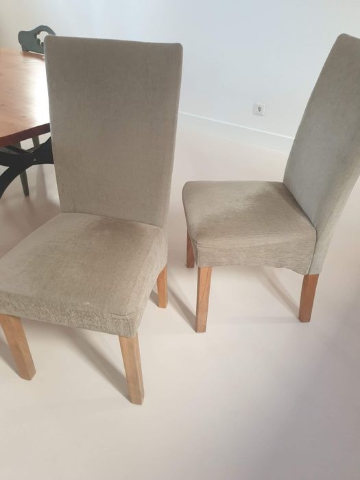Cadeiras em tecido