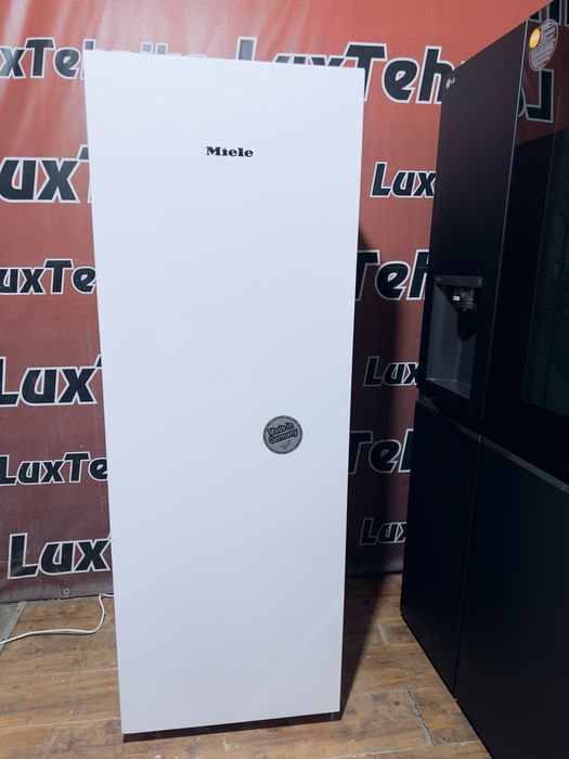 Морозильна камера Miele,  1655 см