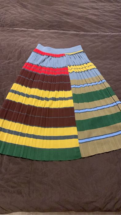 Неймовірна яскрава спідниця Weekend Max Mara