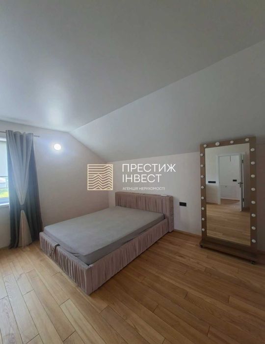 Продаж будинку в районі 4 школи
