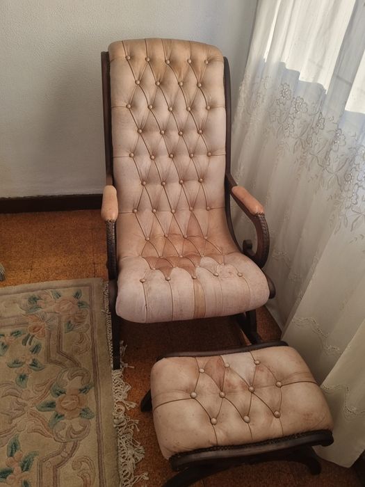 Cadeirão em pele vintage