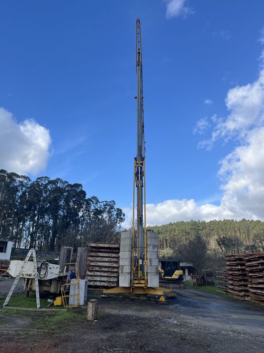 Grua automontante potain hd 26