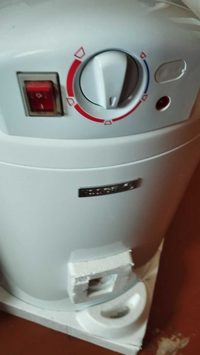 Бойлер Водонагрiвач BOSCH на 60литров