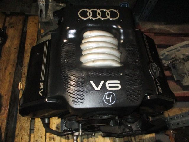 Motor Audi V6 e caixa de velocidades
