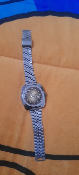 Relogio sicura corda