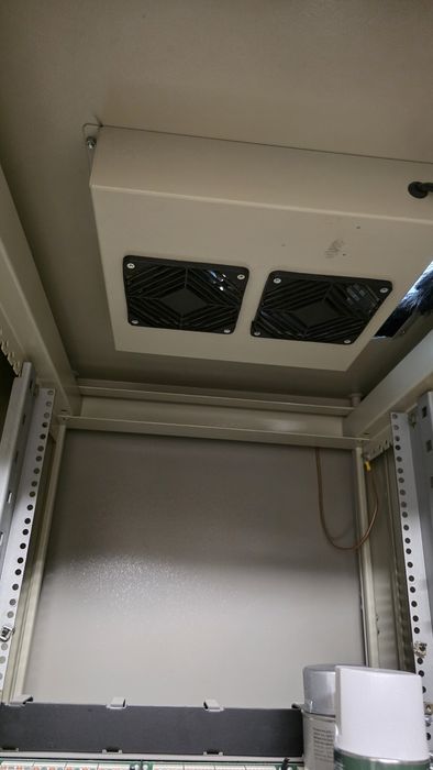 Servidor grande RACK