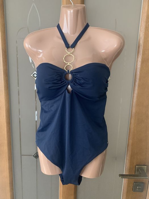 Купальник суцільний новий