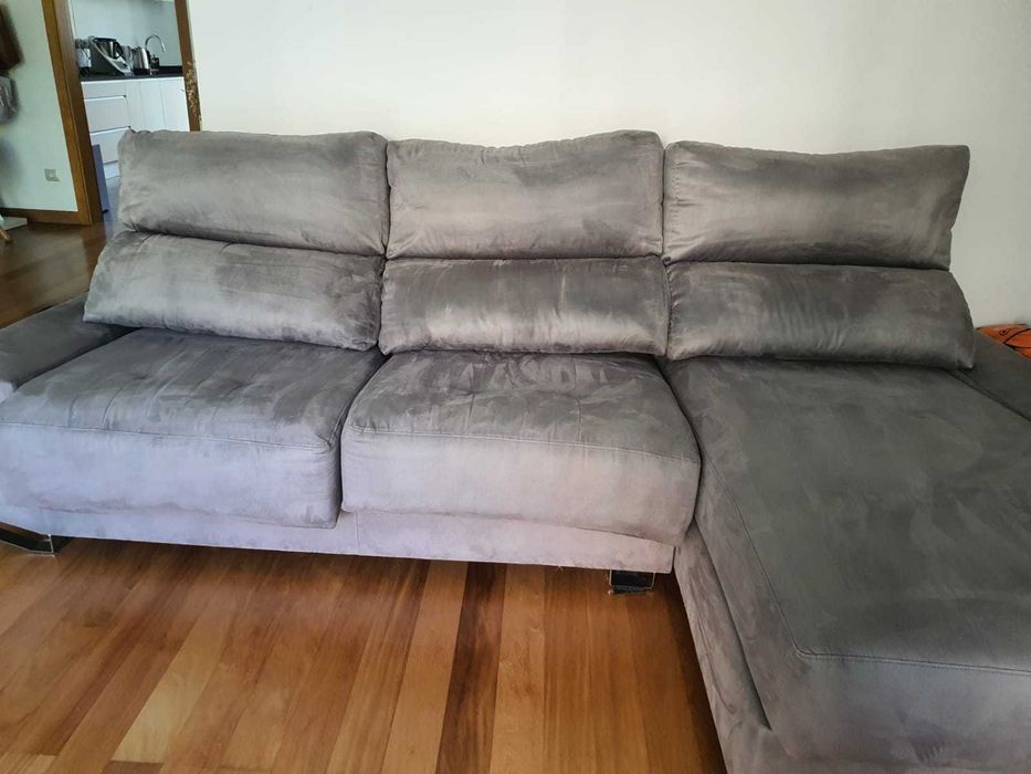 Sofá com chaise longue