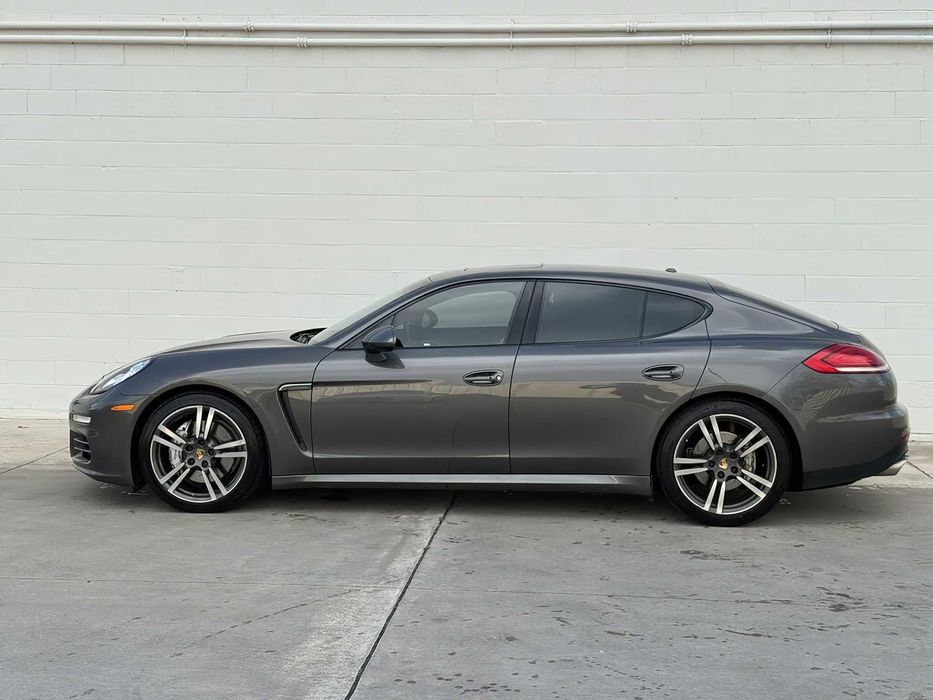 Porsche Panamera 4S      2015