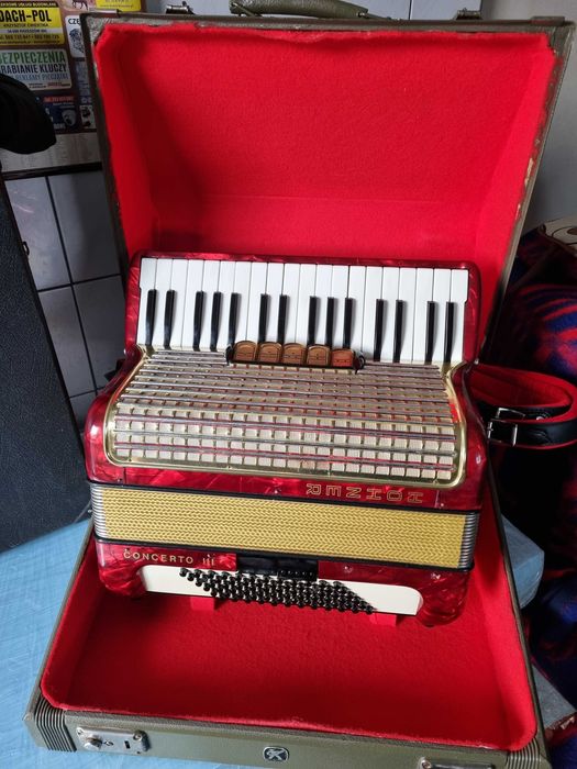 Sprzedam akordeon 72 basy hoh er