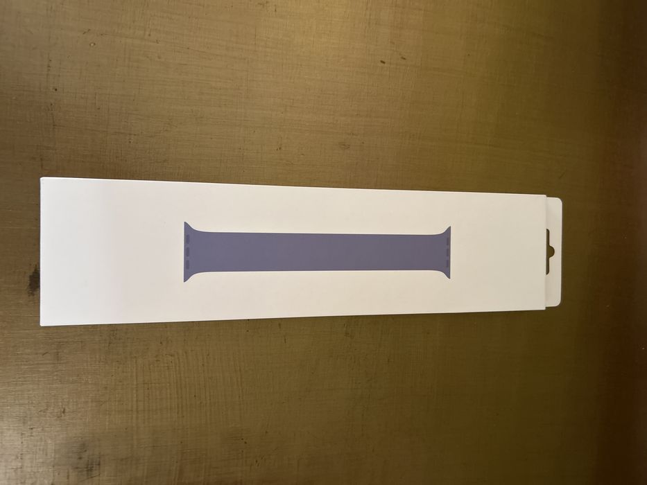 Selling original Apple Solo Loop bracelet in Lavender64170814599425120