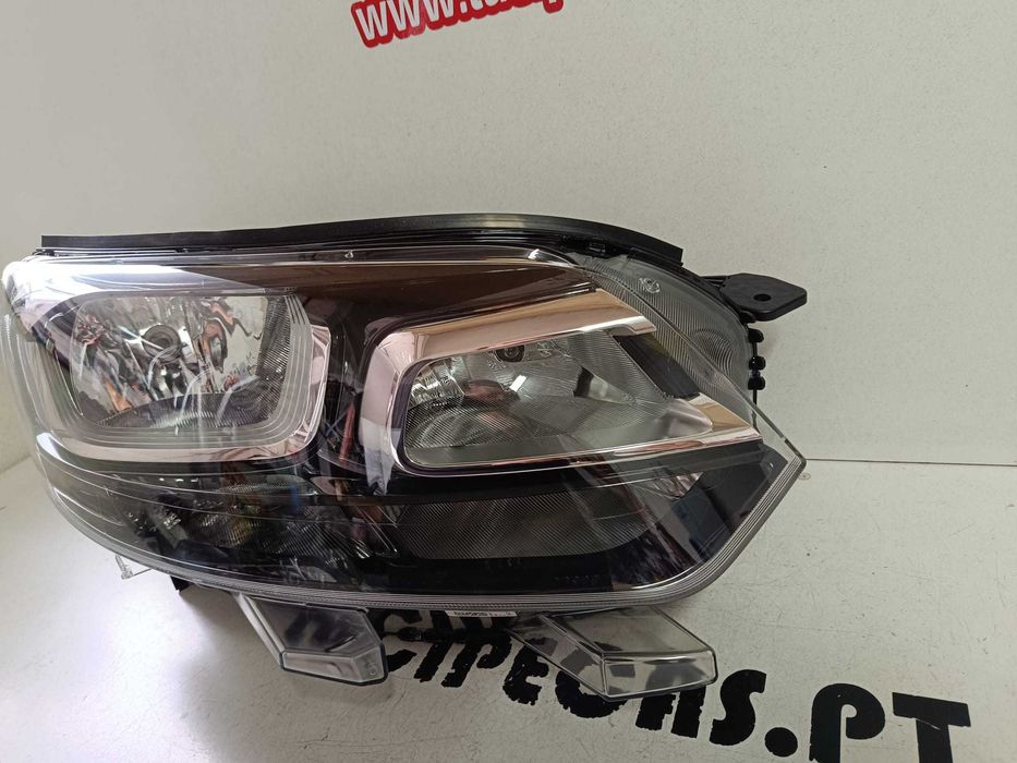 Otica Direita  Citroen Jumpy | 121395