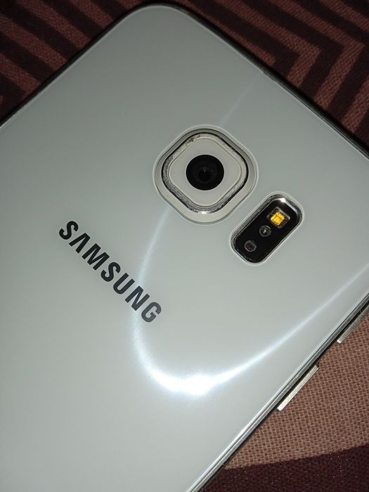 Смартфон Samsung S6 edge