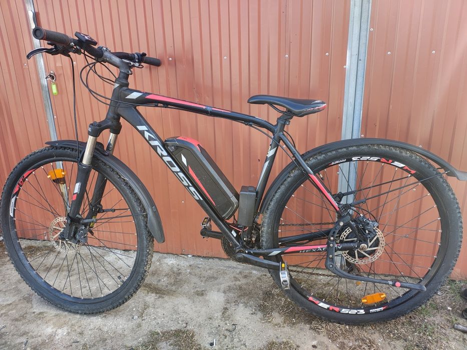 Rower elektryczny Kross Hexagon Boost 1.0 rama 21cali koło 29 " czarny