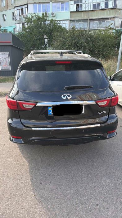 Продам Infiniti Q60 (2016) Об'єм двигуна, наприклад: 3,5
