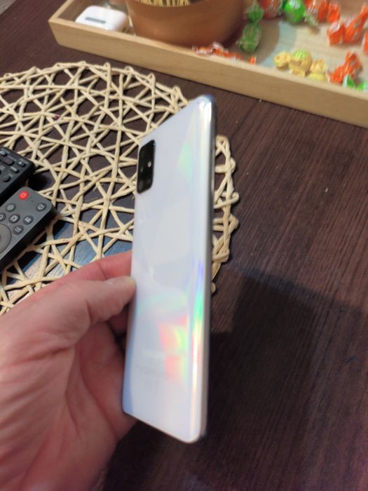 Samsung Galaxy A51 128gb 4gb ram dual SIM