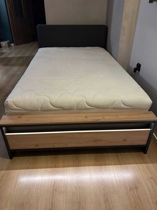 Łóżko wraz z materacem 120x200