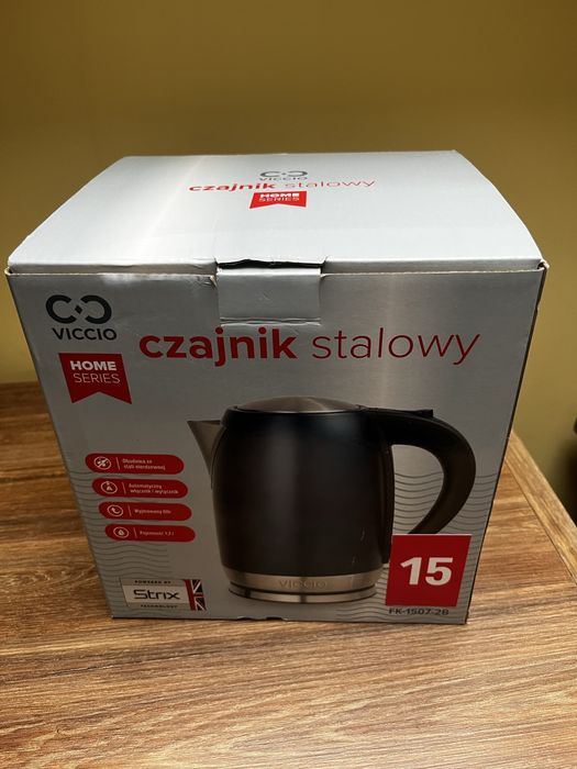 Czajnik stalowy elektryczny