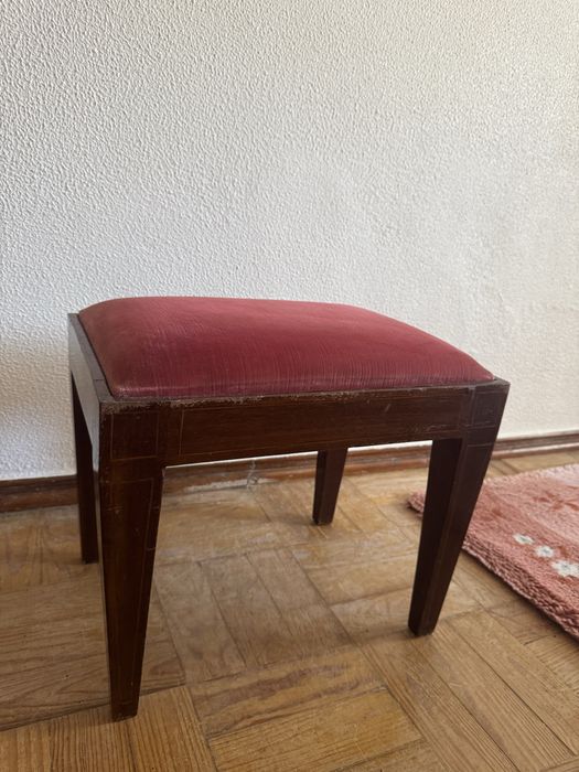 Banco/ Banquete tecido vermelho