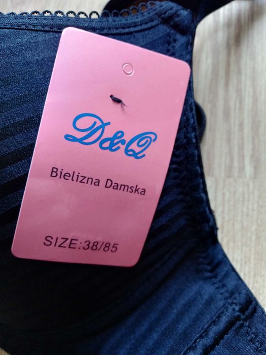 nowy czarny biustonosz 38/85