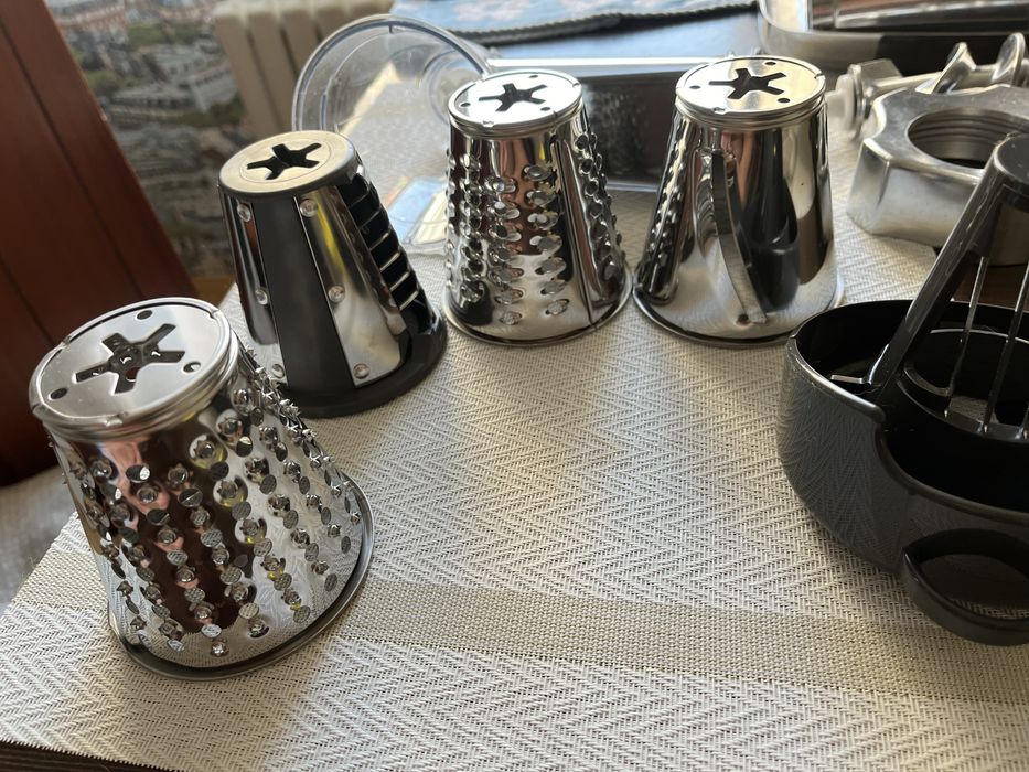 Комбайн-мясорубка Moulinex hv8 pro 2200w