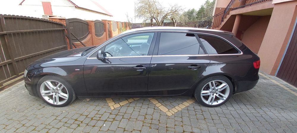 Audi a4 b8 2.0 tdi 143km s line