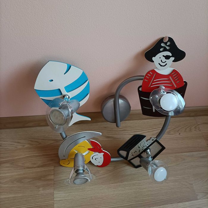 Lampa sufitowa, żyrandol do pokoju chłopca