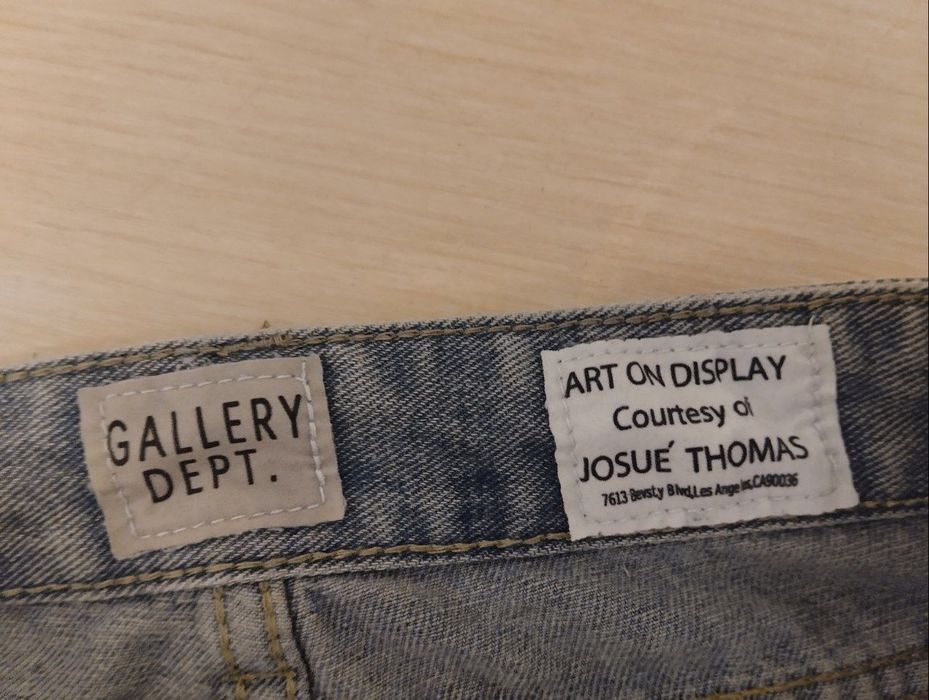 Flared jeans Gallery Dept 
Стильні, сучасні джинси за дуже хорошою цін