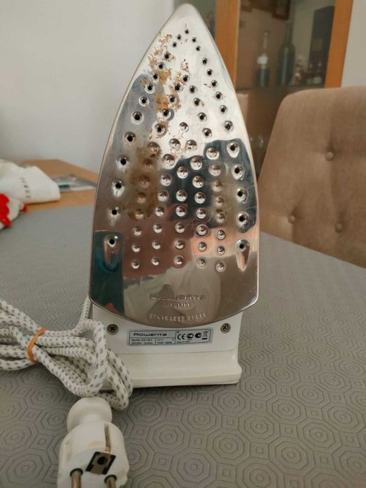 Ferro de engomar Rowenta