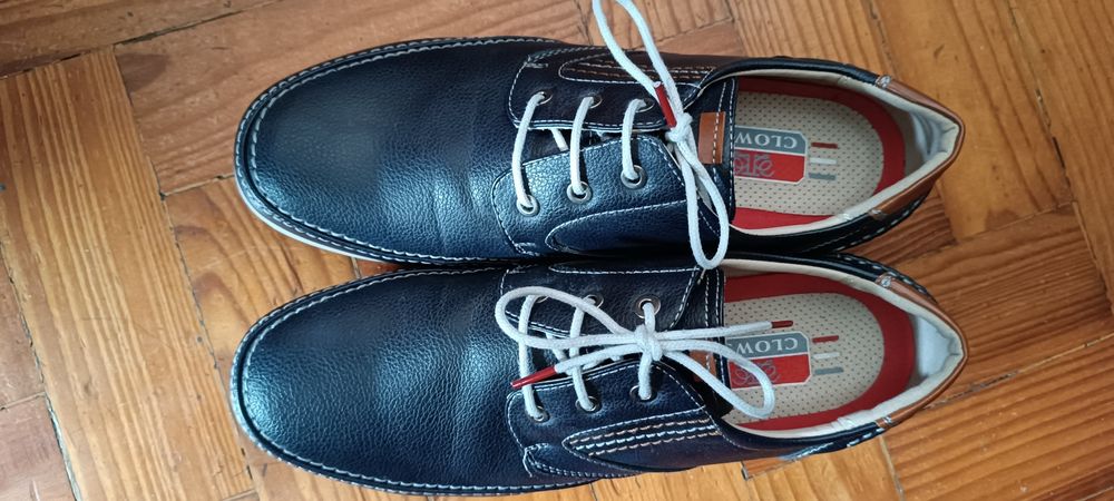 Sapatos  azuis homem