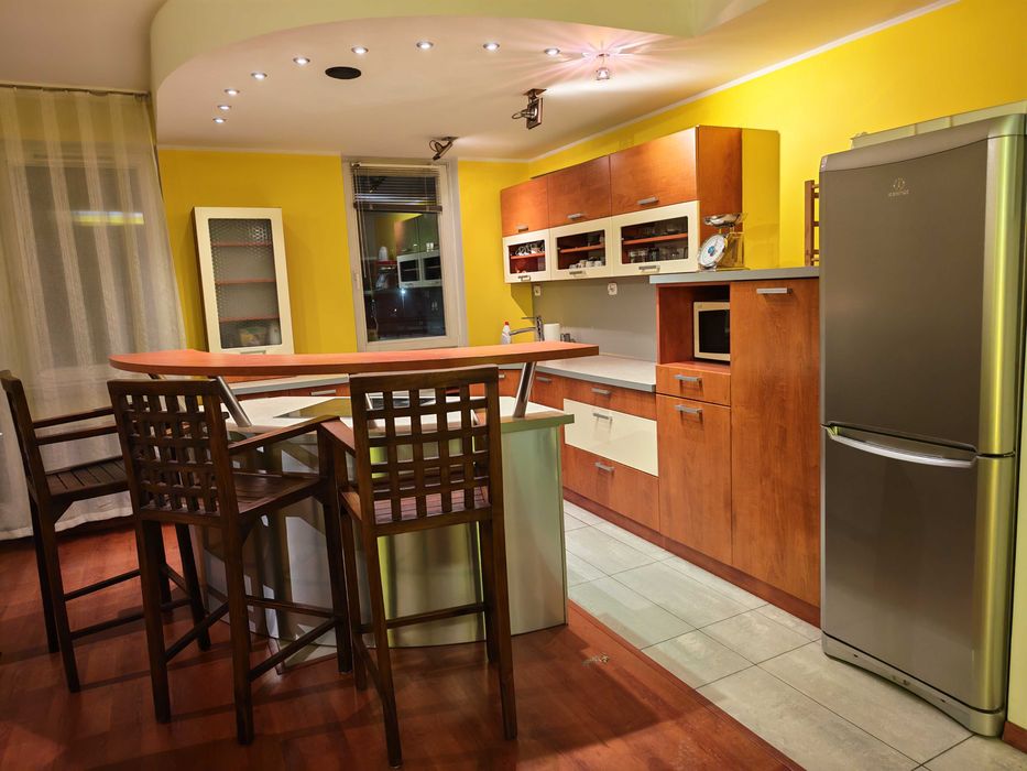 Meble kuchenne z dużą wyspą + AGD