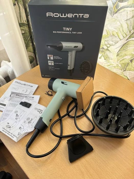 Фен Rowenta NANO Tiny HY7120E0