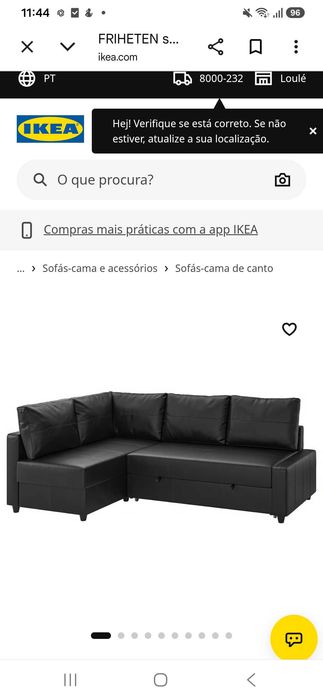 Sofa em L preto  tem 3 almofadas