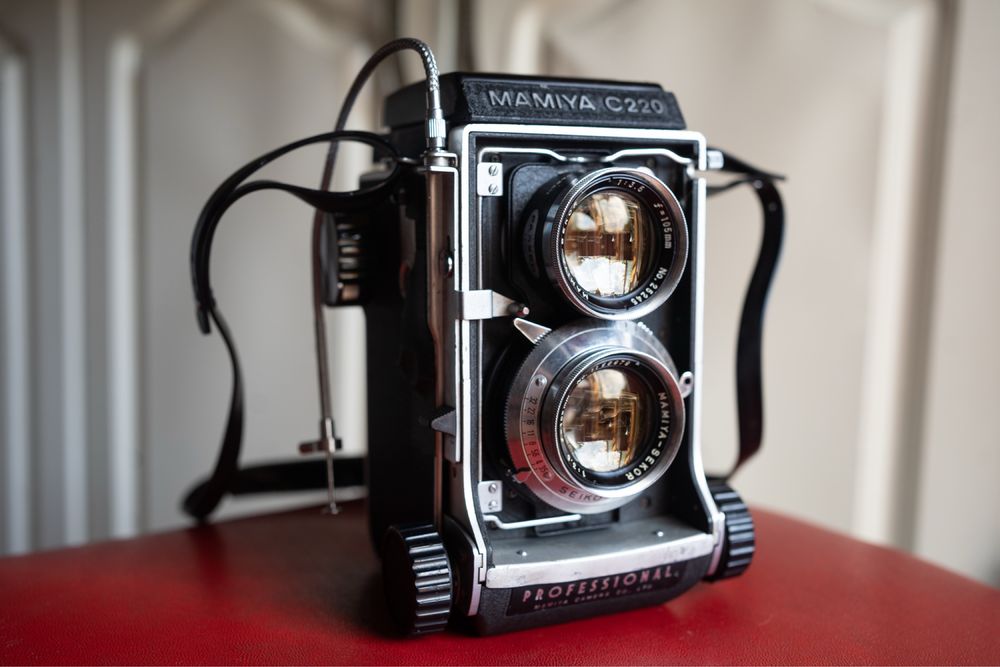Продам Mamiya c220