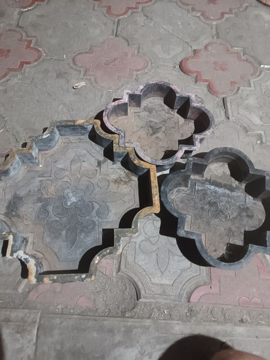 Продам форми тротуарной плитки