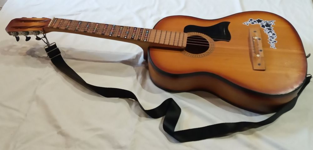 Музыкальный инструмент.