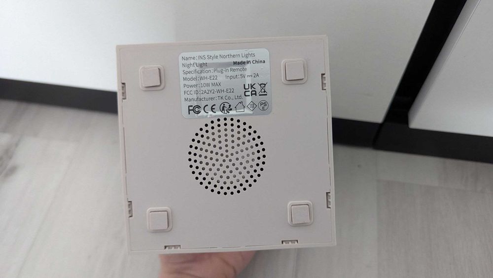 Нічник проектор Aurora WH-E22 LED лампа з пультом куб