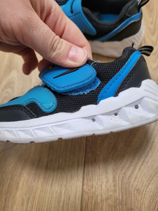 Buty sportowe sprandi 25 świecące