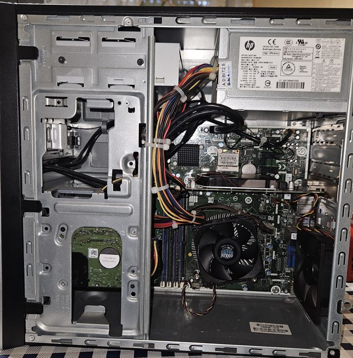 HP Pavilion 500. A10 6700.radeon R7 2407.ssd 120gb+ HDD 500 .16gb RAM.