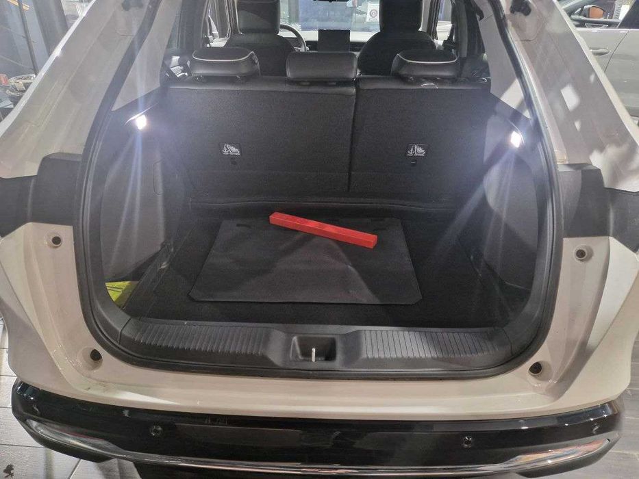 Електромобіль Honda e:NS1, e-dynamic, 2025 рік.