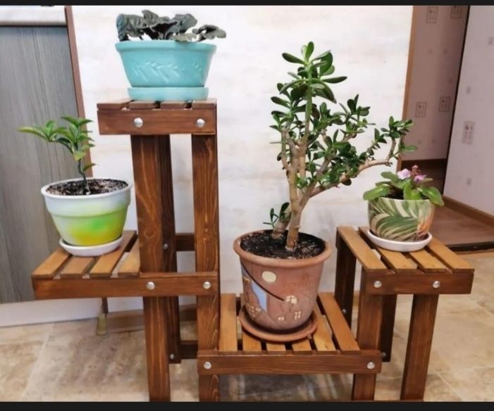 Етажерка для квітів