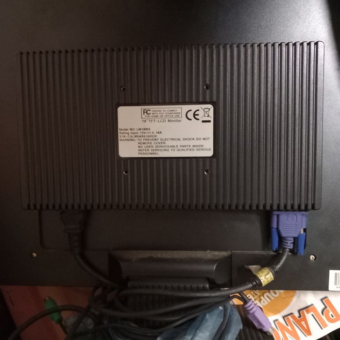 Computer monitor64552392890370121