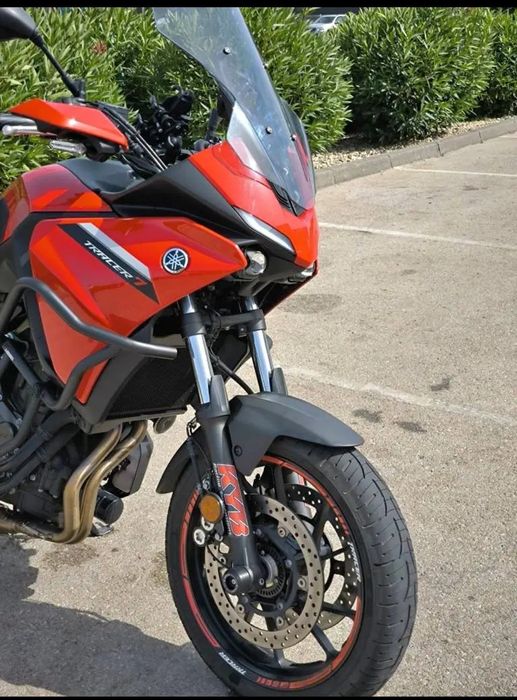 Moto  Yamaha trecer 7