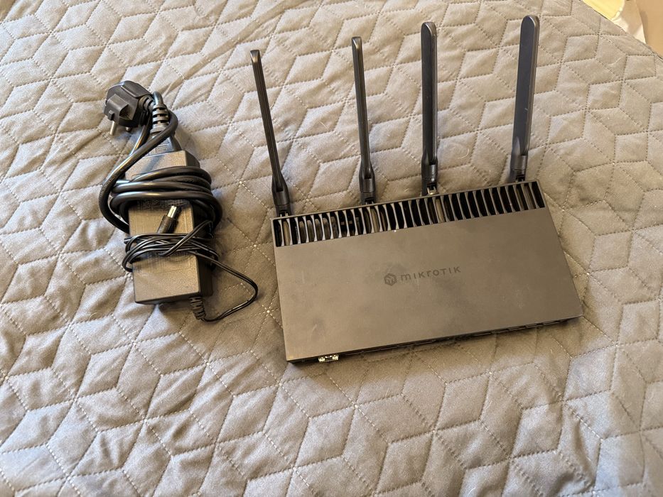 MikroTik роутер RB4011iGS+5HacQ2HnD-I