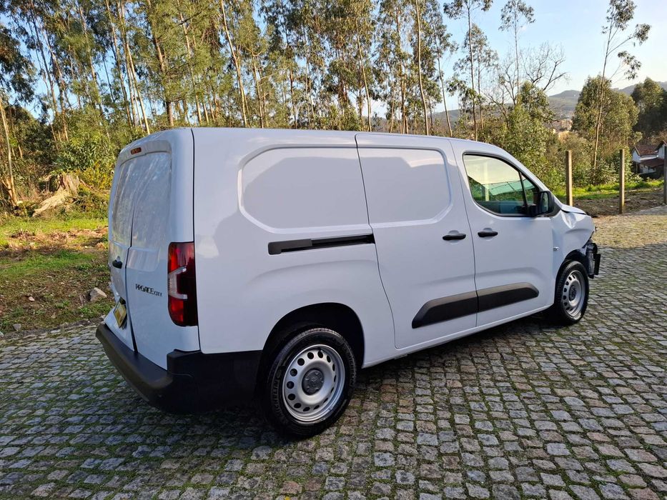 Toyota Proace Longa 45 Mil kms Nacional de 2023 COM IVA DEDUTIVEL