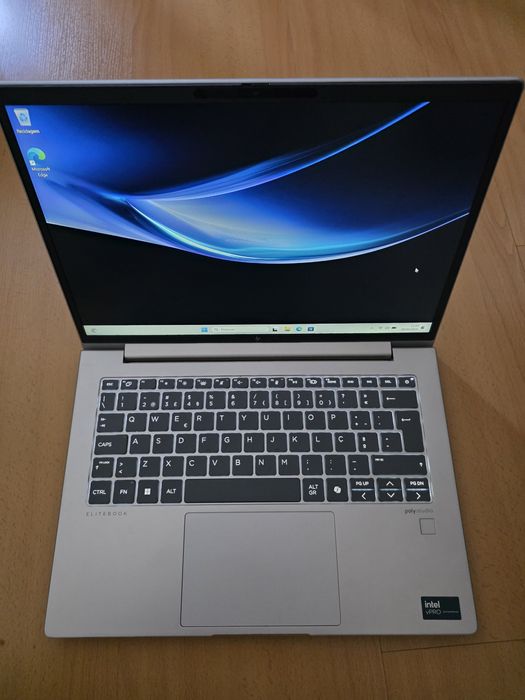 Portátil HP Elitebook G11 Core Ultra 7 como novo