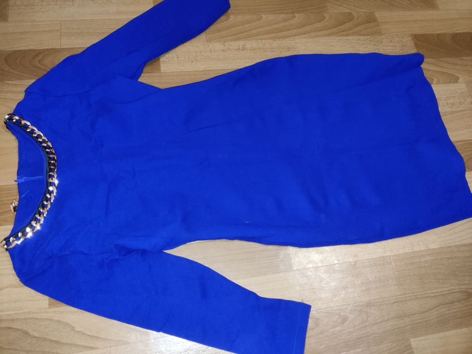 Облегающее синее платье по фигуре размер s