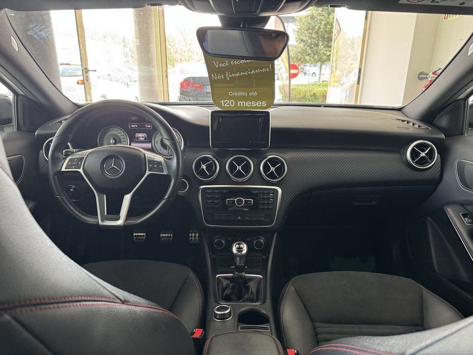 Mercedes-Benz A180 AMG Line