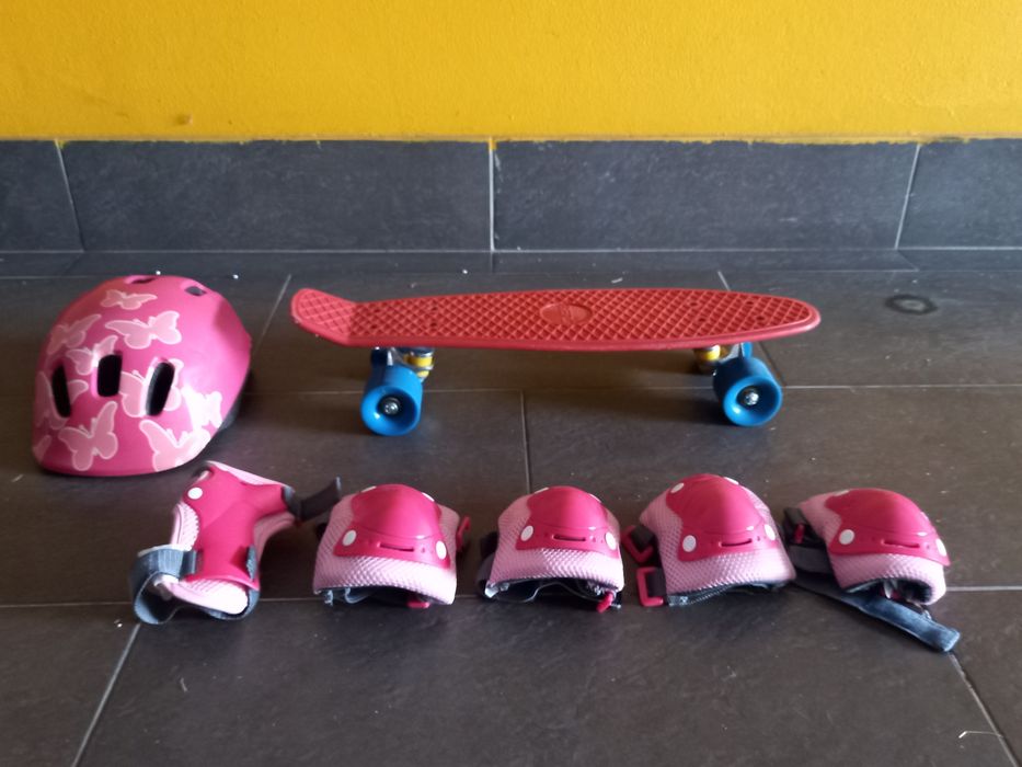 Skate para criança (menina) + capacete + proteções